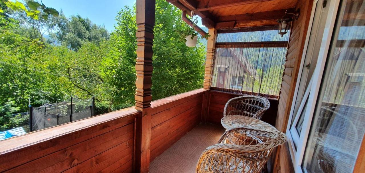 Casa Colt De Rai Villa Brezoi Eksteriør billede