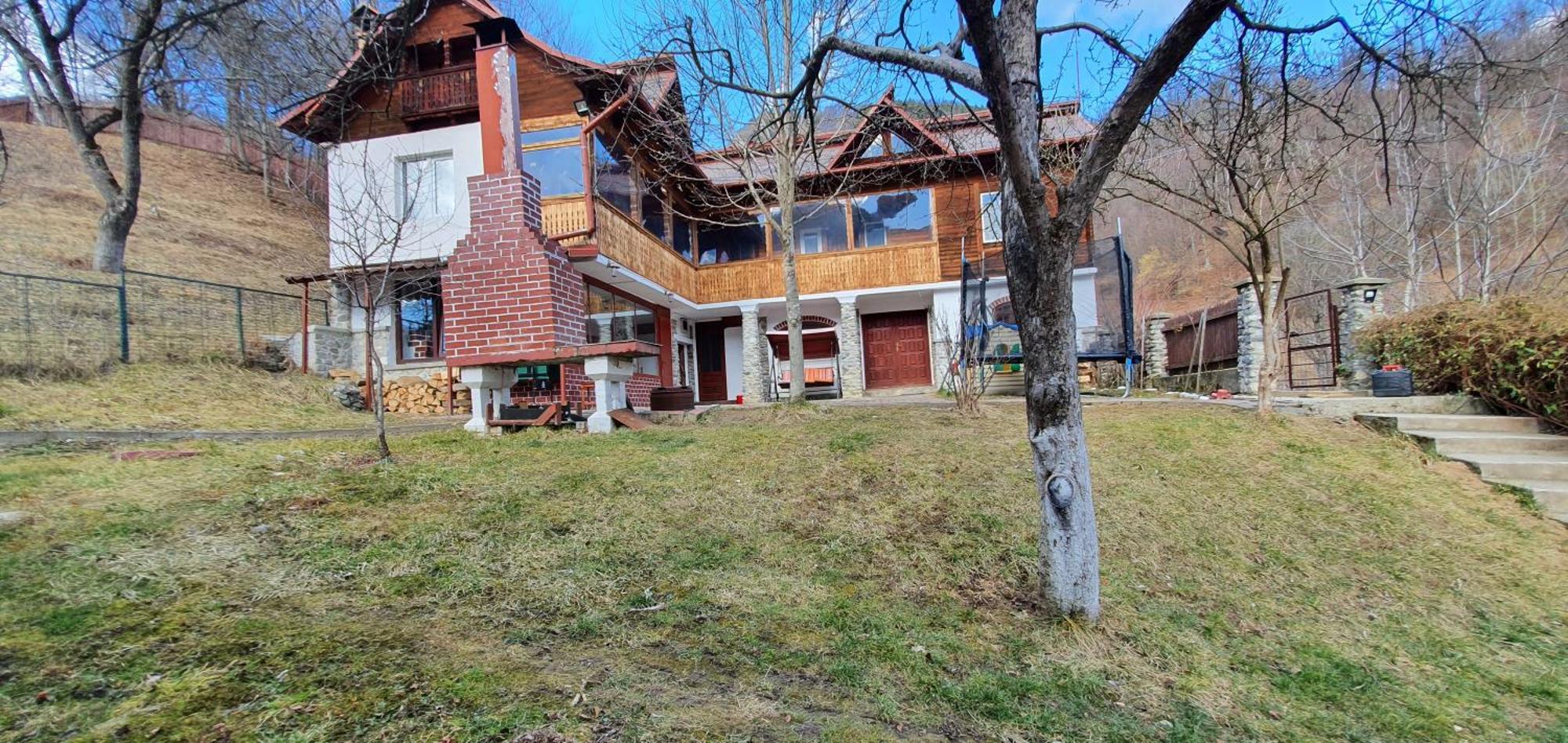 Casa Colt De Rai Villa Brezoi Eksteriør billede
